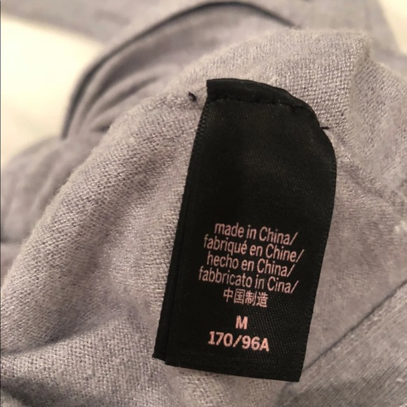 VICTORIA SECRET TWIST BACK SWEATER - Picture 4 of 4